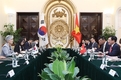 【한.베 외무장관 회담】강경화 장관, 더 많은 상업 항공 횟수 제안