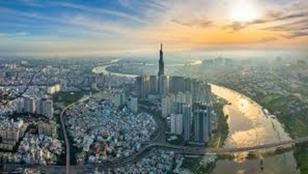 수십억 달러 규모의 해외 펀드, 부동산 주식에 자본 추가
