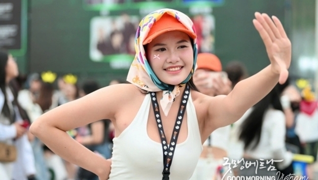 [화보] 지드래곤 열풍, 콘서트 관람 위해 '이모' 패션으로 분장
