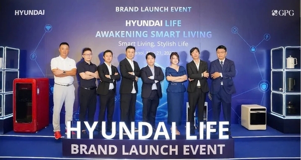 2025년 5월 21일 하노이에서 열린 브랜드 론칭 행사에 참석한 현대코퍼레이션홀딩스와 GPLUSG(GoodPlusGood) 대표들. 사진 제공: 현대.