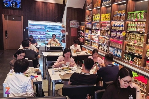 다국적 기업의 영양 곡물 제품을 전시하는 쇼룸 공간으로, F&B 서비스도 제공한다.