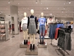 [H&M] 매장 수를 늘리는 전략을 추구하기에 부적합한가?
