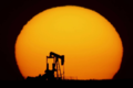 [세계경제] 석유수출국기구(OPEC)는 유가 급락에도 불구하고 2022년 1월 생산량을 늘린다.