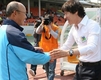 [축구] AFF컵: 박항서 감독과 신태용 감독이 만나다.