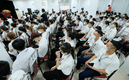 한국은 베트남 노동자의 수를 늘리고, 요구사항을 완화
