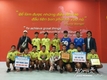 [호치민한인회] 손인선 회장, 할멘축구단에 후원금 및 물품전달