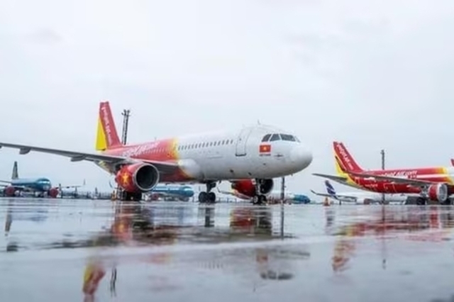 [닐씨] 태풍 부알로이 영향으로 4개 공항 일시 폐쇄…항공 당국 대응 지시