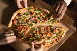 [베트남브리핑] Pizza 4P 사례 연구: 베트남이 글로벌 F&B 브랜드의 발판이 되는 방법