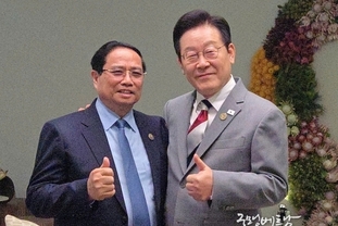 [정치] 팜민찐 총리, 이재명 대통령 만남