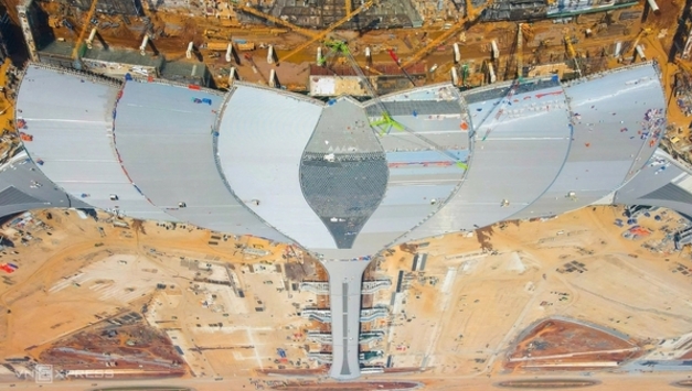 롱탄 국제공항, 12월 19일 첫 항공기 3편 착륙