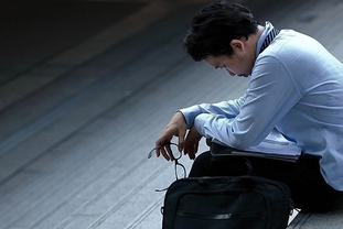 ‘강해야 한다’는 침묵의 강요…베트남 남성들, 우울증 내몰려