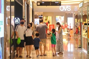 [쇼핑] 베트남, 소비자 2025년 오프라인 매장 방문객 수 7.7 증가 전망