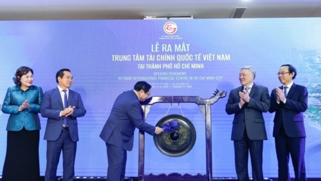 호치민 국제금융센터 공식 출범… 시범 한 달 만에 90억달러 유치