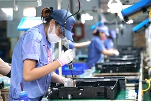 베트남, 수출입 1조 달러 시대 눈앞…2026년 ‘역사적 이정표’ 전망