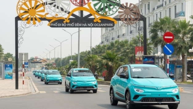 [교통] 하노이, 2030년까지 모든 휘발유·디젤 택시 전기차 전환 의무화