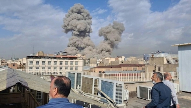 [중동 위기] 미·이스라엘, 이란 선제공격 개시… 테헤란 미사일 반격, 페르시아만 미군기지 폭발 발생