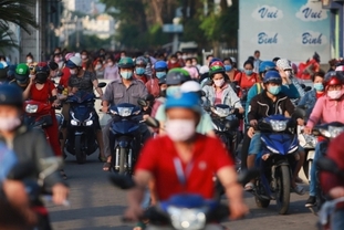 호치민 공장지대 ‘인력 쟁탈전’ 발발… 파격 보너스에 자동화 도입까지 ‘총력전’