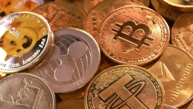 [크립토] 비트코인, 한 달 만에 최고치 경신… 7 급등 $71,000 돌파, 중동 위기 속 '디지털 안전자산' 면모 부각