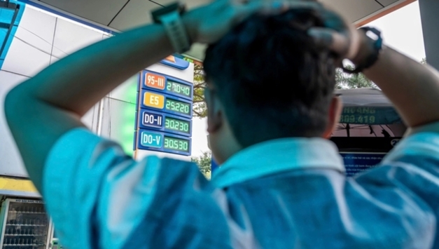 [속보] “휘발유 4,700동 급등…RON95 27,000동 돌파·경유 3만동 넘어”