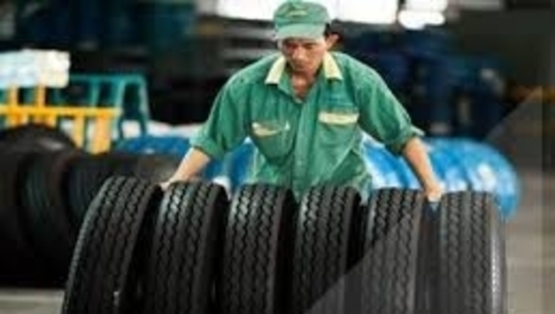 베트남 타이어 제조업체들, 수요 회복세에도 불구하고 수익 부진
