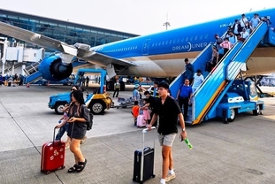 베트남 항공사들, 국내선 대폭 감축… 국제선 항공권 가격 추가 급등 우려