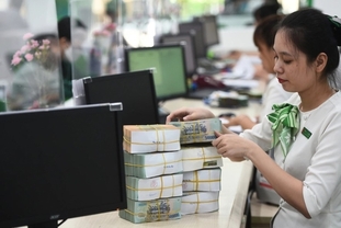 은행 금리 급등… 은행 간 시장 금리 8 돌파