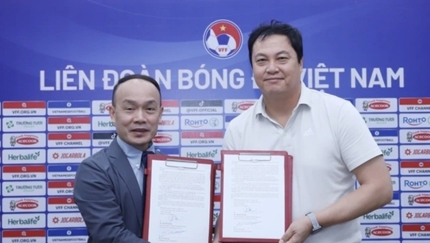 월드컵 영웅 이운재, 베트남 대표팀 코치 재계약…2027년까지 동행