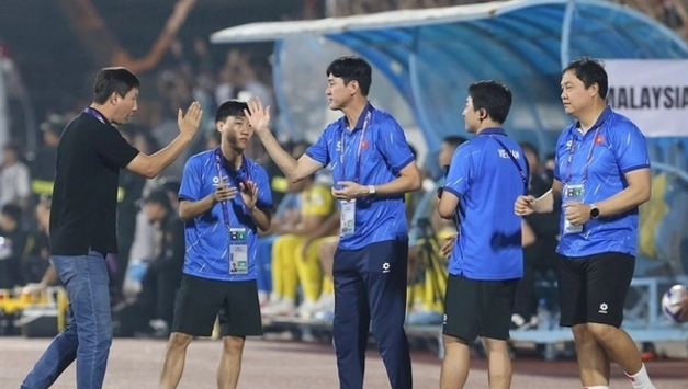 김상식 감독 ‘오른팔’ 이정수 코치, 베트남 대표팀 떠나 태국 리그 도전