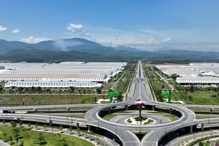 대기업 타코, 2025년 순이익 65 급증…부동산 사업 ‘효자’