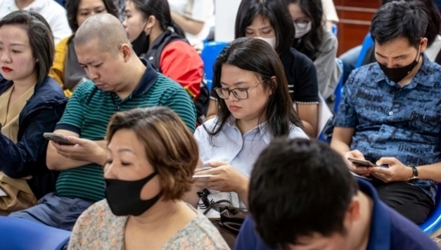 베트남 40대 직장인 ‘AI 충격’ 직격탄…해고·직업 전환 가속