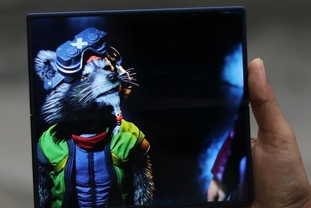 삼성, 갤럭시 Z 와이드 폴드로 경쟁 우위 유지에 총력